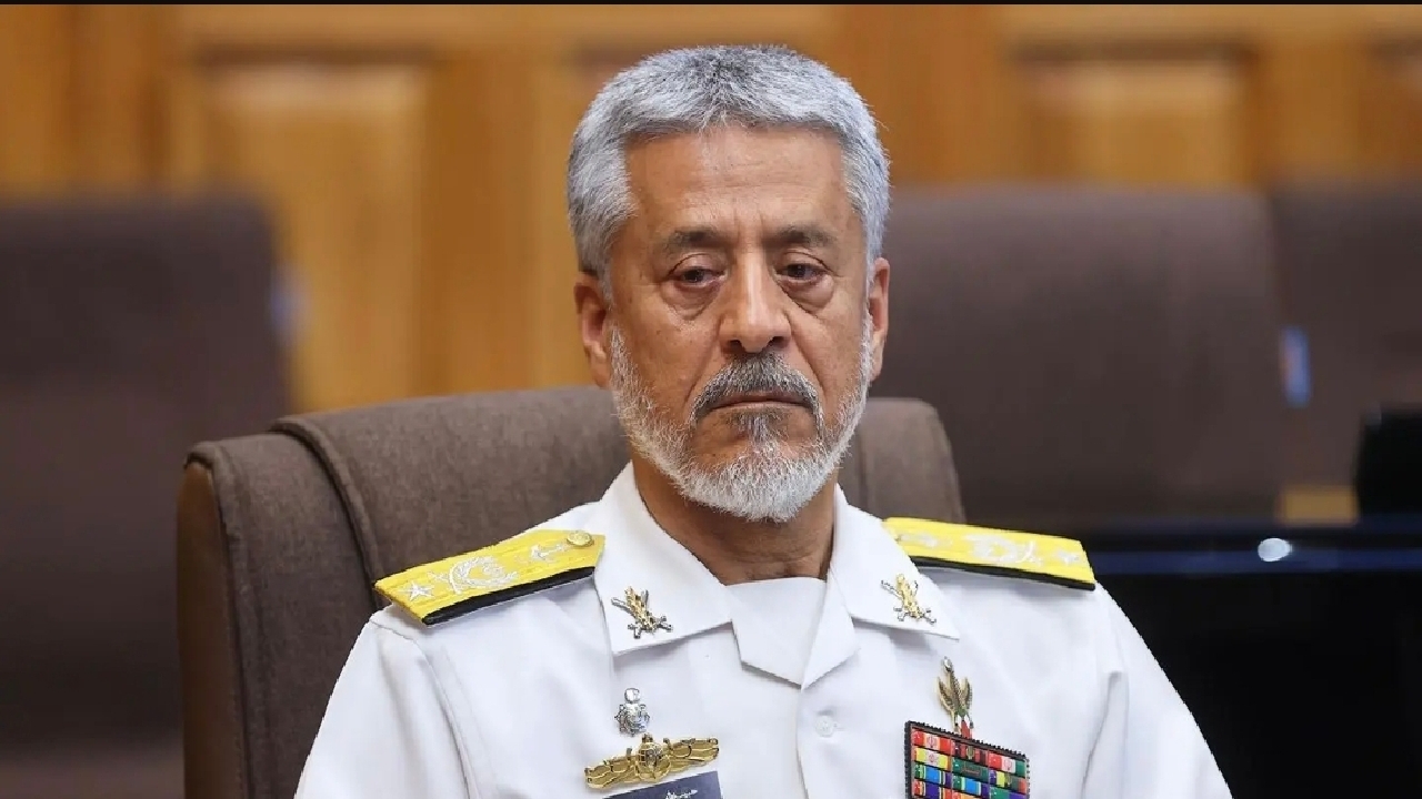 امیر دریادار سیاری: جوانان هوشیار باشید