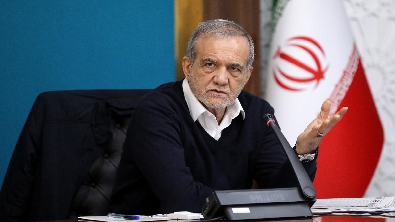 پزشکیان: قاطعانه در مسیر مبارزه با رانت و تبعیض گام برمی‌داریم
