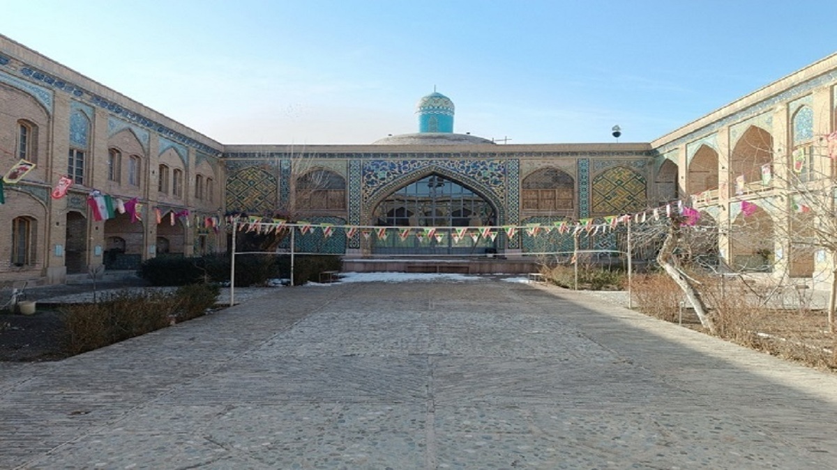 باشگاه خبرنگاران -مرمت گنبد و مأذنه مسجد تاریخی سردار قزوین