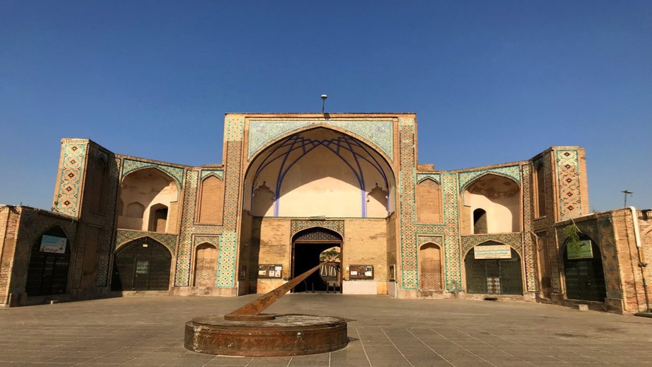 گشت و گذار تاریخی در مسجد تاریخی عتیق قزوین + عکس