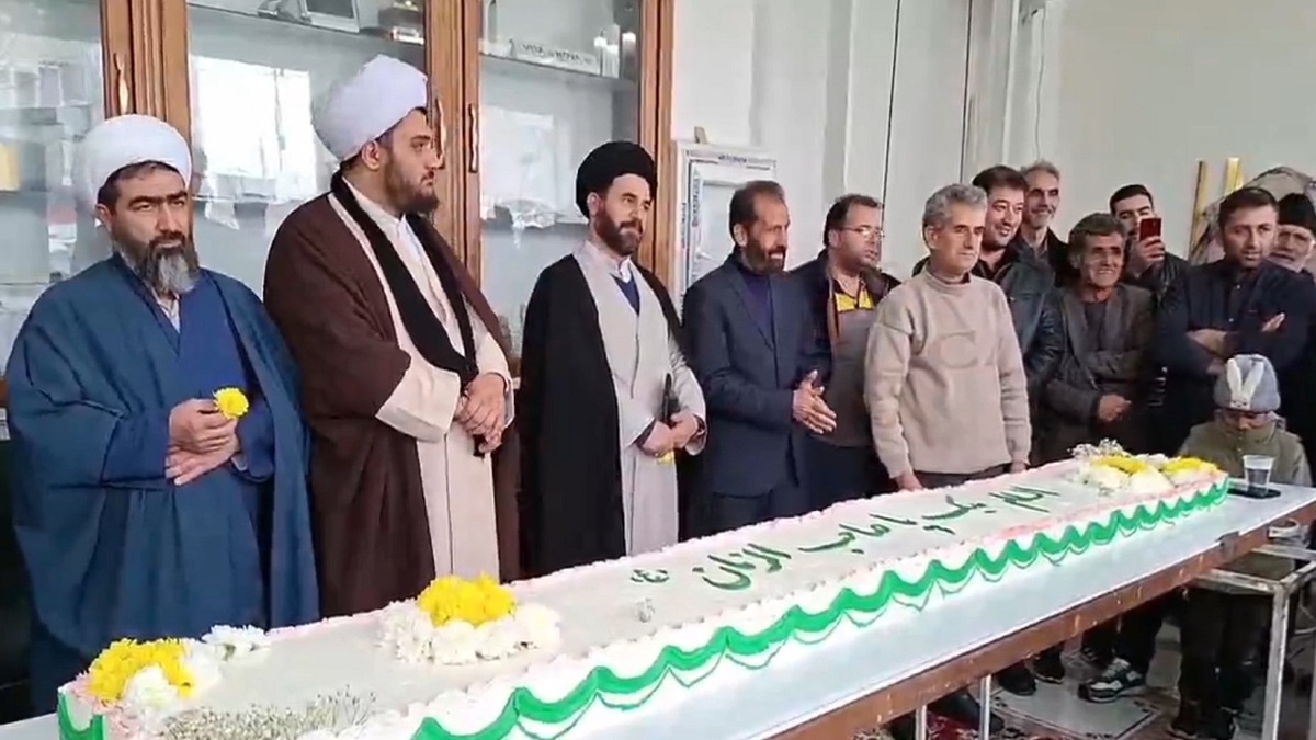 باشگاه خبرنگاران -پخت کیک ۴ متری در هریس
