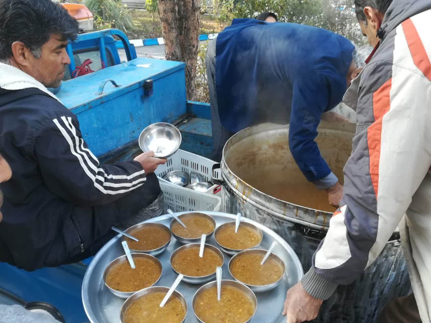 برپایی سفره امام&zwnj;زمان (عج) آبفا نیشابور به مناسبت نیمه شعبان