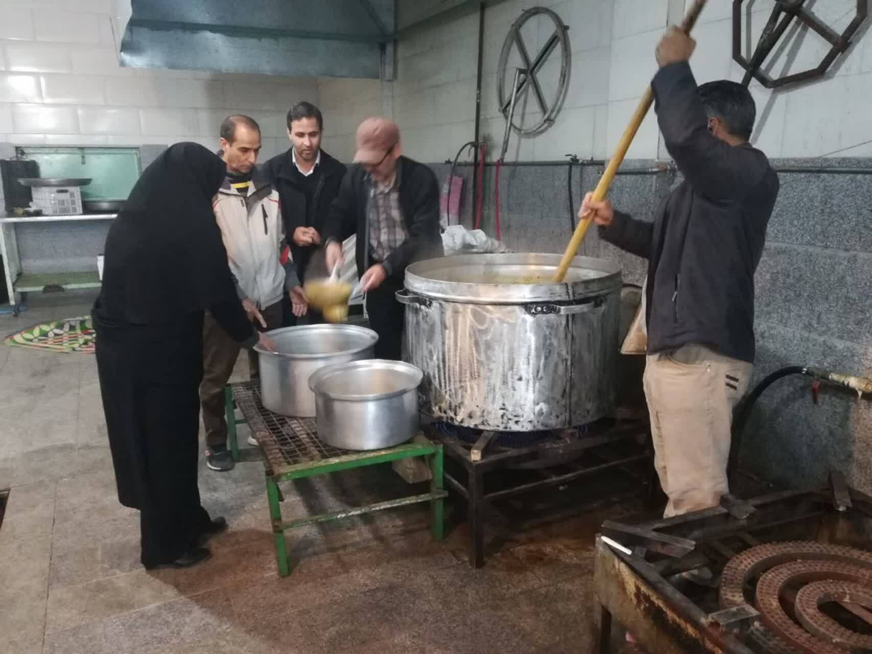 برپایی سفره امام&zwnj;زمان (عج)
