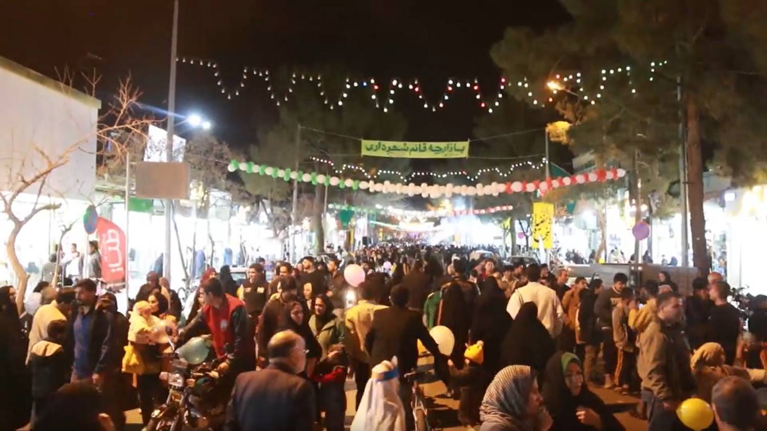 روایتی از دل مراسم جشن خیابانی نیمه شعبان در کاشمر + فیلم