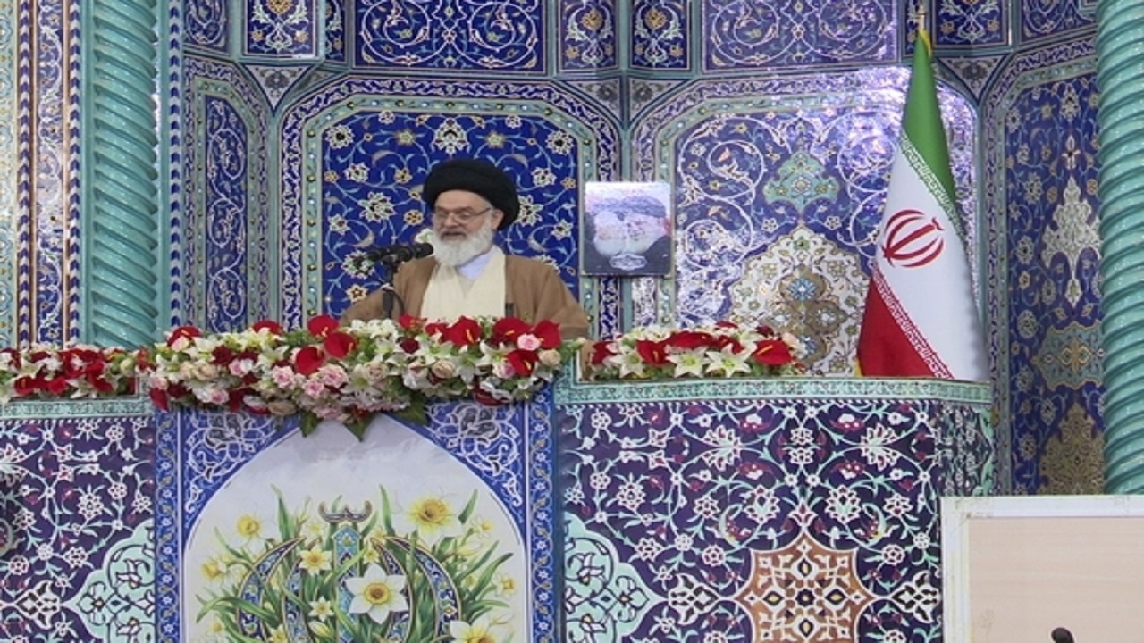 ماندگاری انقلاب در گرو اتصال به حق و رهبری حکیمانه است