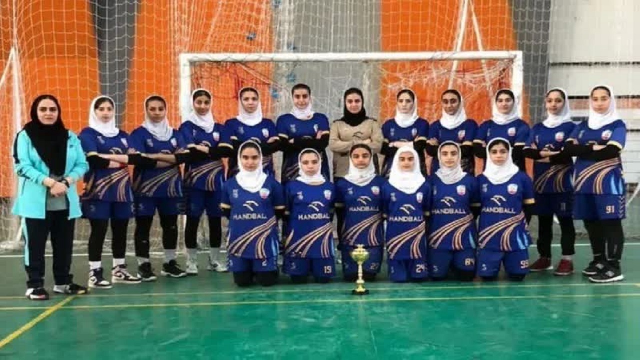 سرخ رود بر سکوی قهرمانی هندبال جوانان دختر مازندران