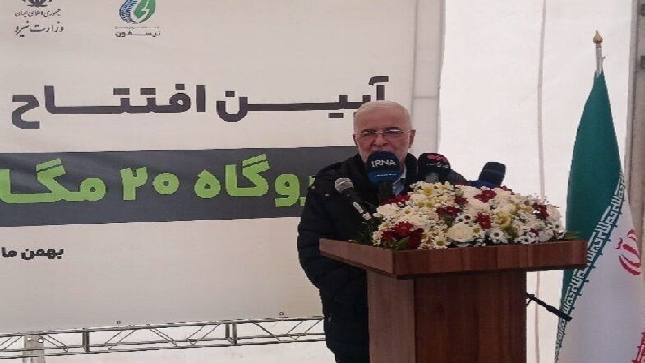 وزیر کشور: توسعه انرژی‌های تجدیدپذیر یک ضرورت اجتناب‌ناپذیر برای کشور است