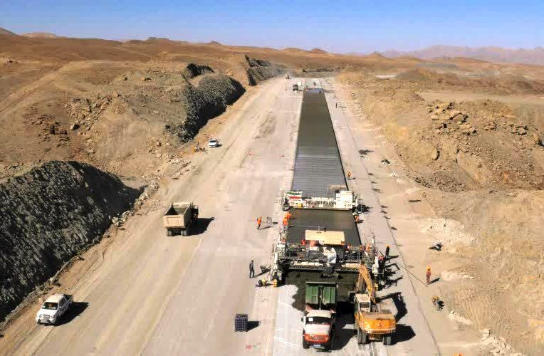 آغاز عملیات اجرایی قطعه هشتم آزادراه شیراز - اصفهان
