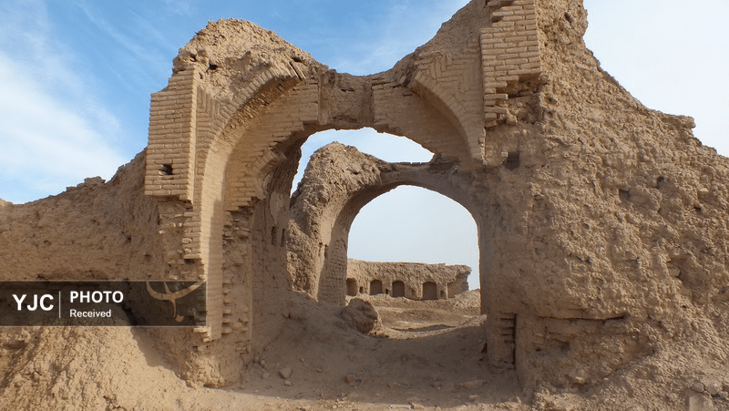 کاروان&zwnj;سرایی که تاریخش در حال فرو ریختن است+تصاویر
