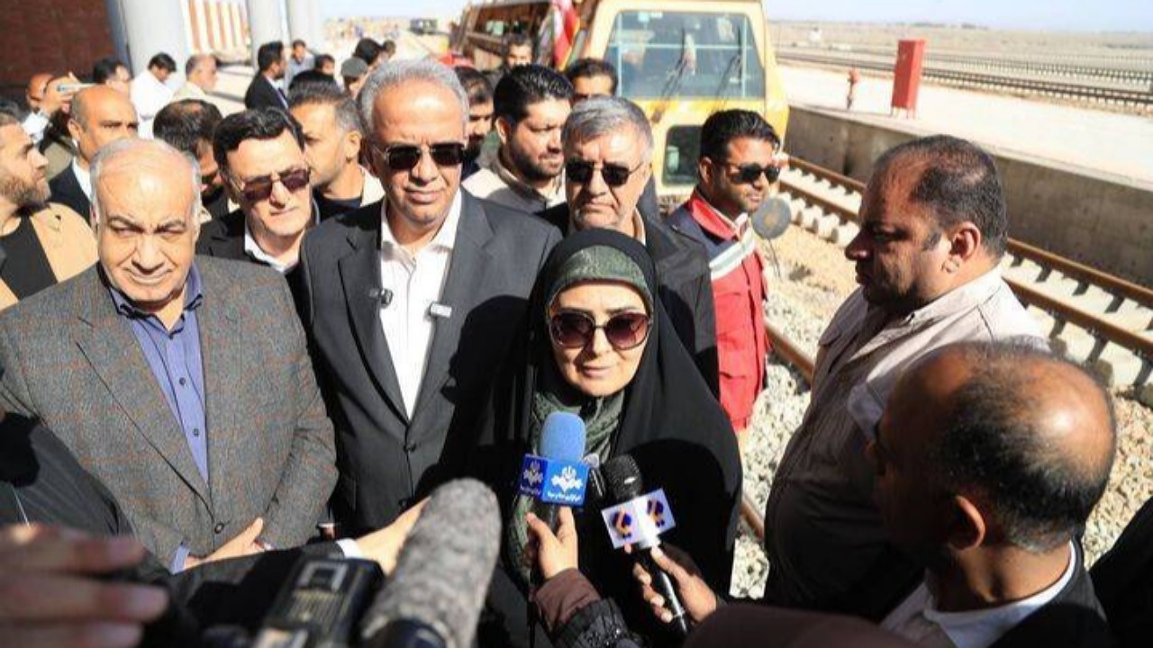 ثبت رکورد بیش از ۳۵۰ کیلومتر ریل‌گذاری در کمتر از یکسال در راه آهن چابهار- زاهدان