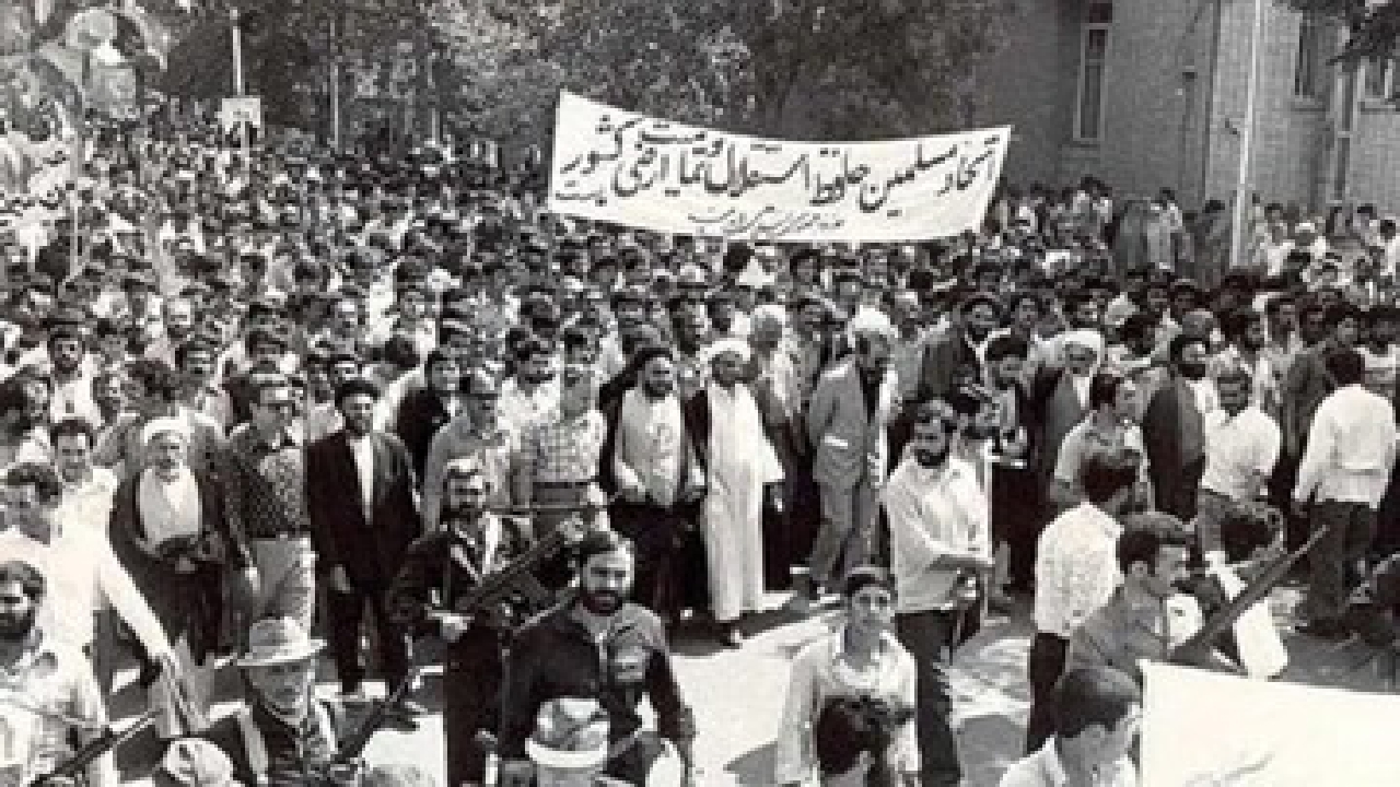 بازخوانی یک رویداد تاریخی؛دوم بهمن ارومیه تیرخلاص بر شاهنشاهی در ایران
