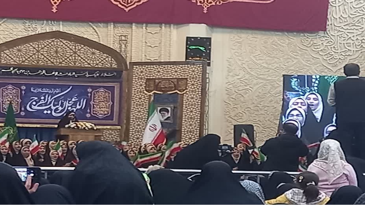 گرامیداشت ایام الله دهه فجر و نیروی هوایی در  صحن حضرت احمد بن موسی شاهچراغ (ع) + فیلم