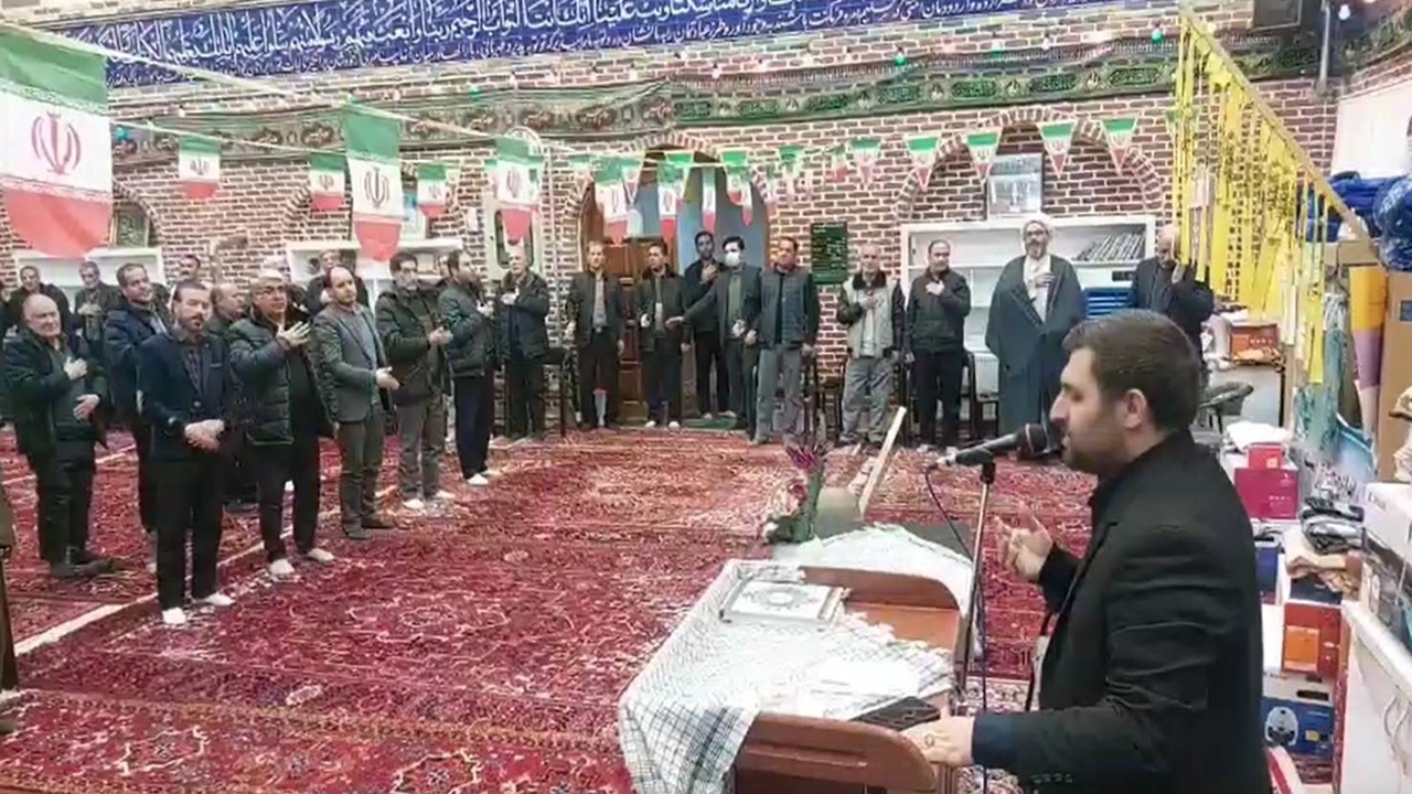 برگزاری یادواره شهدای اصناف، کسبه و بازاریان اهر  + فیلم