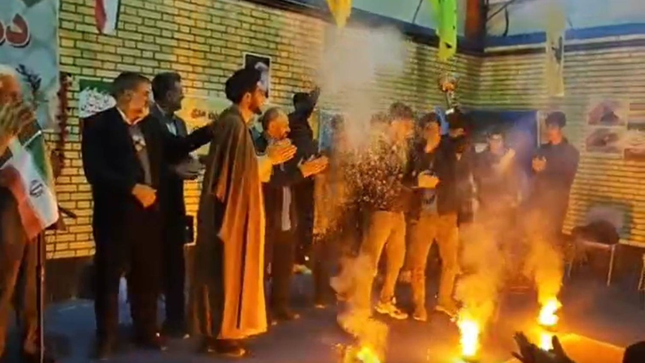 برگزاری جشن انقلاب در هنرستان فردوس (برکت) شهرستان باروق + فیلم