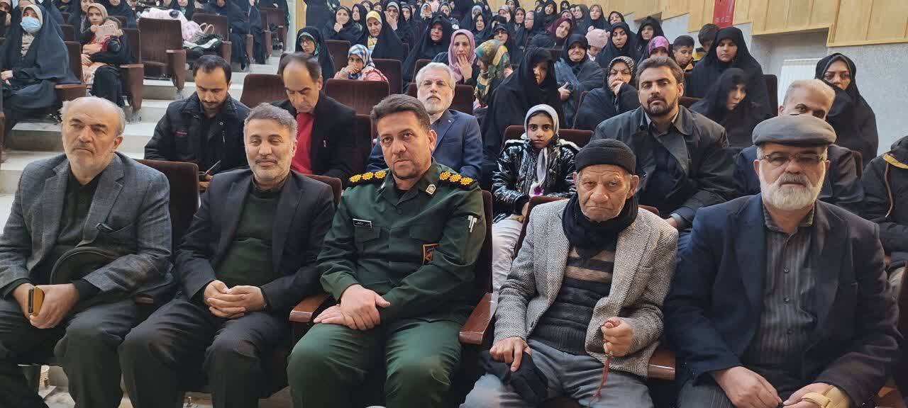 مراسم رونمایی از &laquo;شمیم آلاله&zwnj;ها&raquo; همزمان با جشن پیروزی انقلاب در صالح&zwnj;آباد