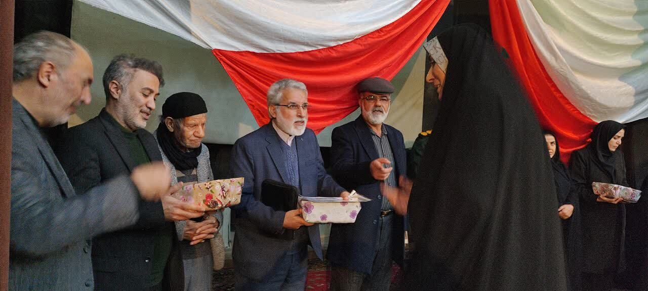 مراسم رونمایی از &laquo;شمیم آلاله&zwnj;ها&raquo; همزمان با جشن پیروزی انقلاب در صالح&zwnj;آباد