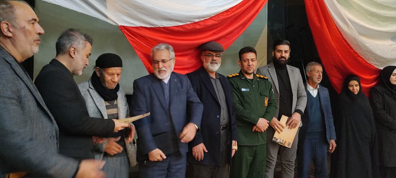 مراسم رونمایی از &laquo;شمیم آلاله&zwnj;ها&raquo; همزمان با جشن پیروزی انقلاب در صالح&zwnj;آباد