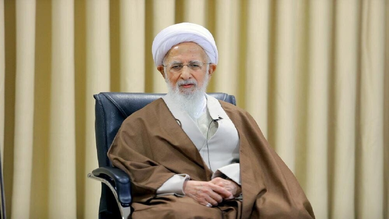 بهترین راه برای حمایت از نظام حضور در راهپیمایی 22بهمن است