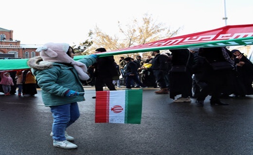پیر و جوان پای انقلاب؛ حضور مردم سراسر کشور در ۲۲ بهمن