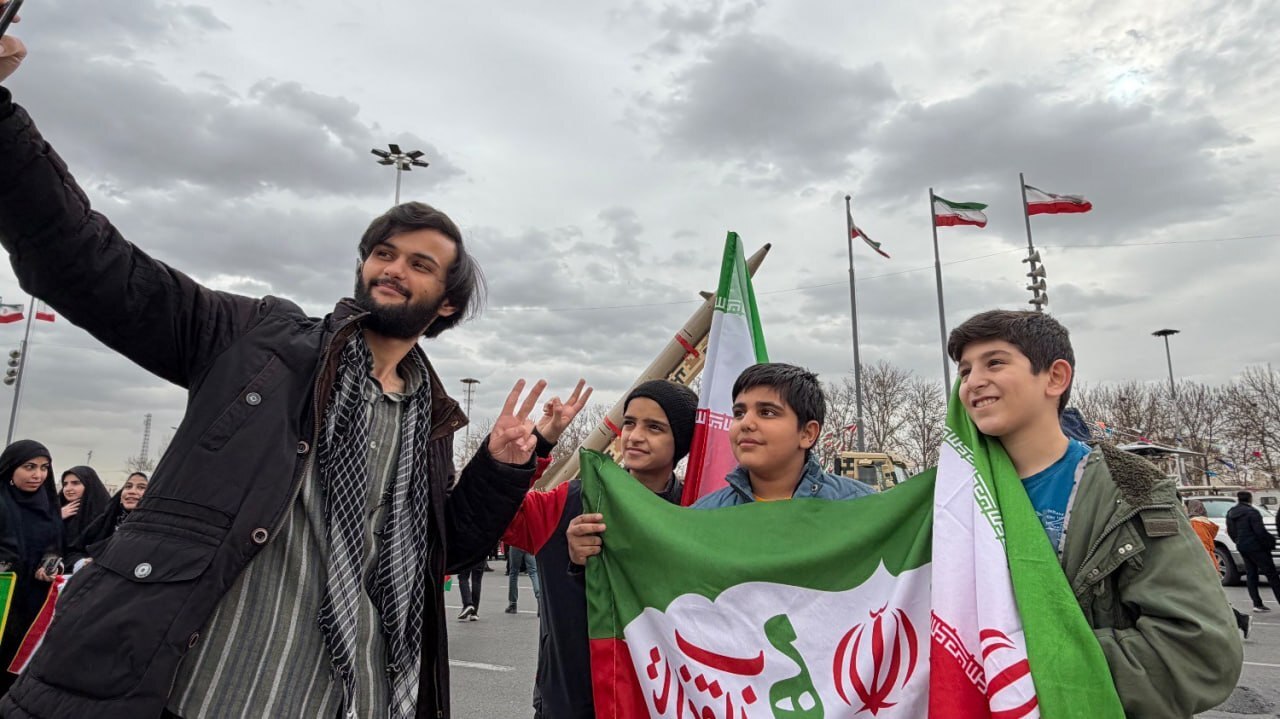 آغاز راهپیمایی سراسری مردم ایران در ۲۲ بهمن + عکس و فیلم