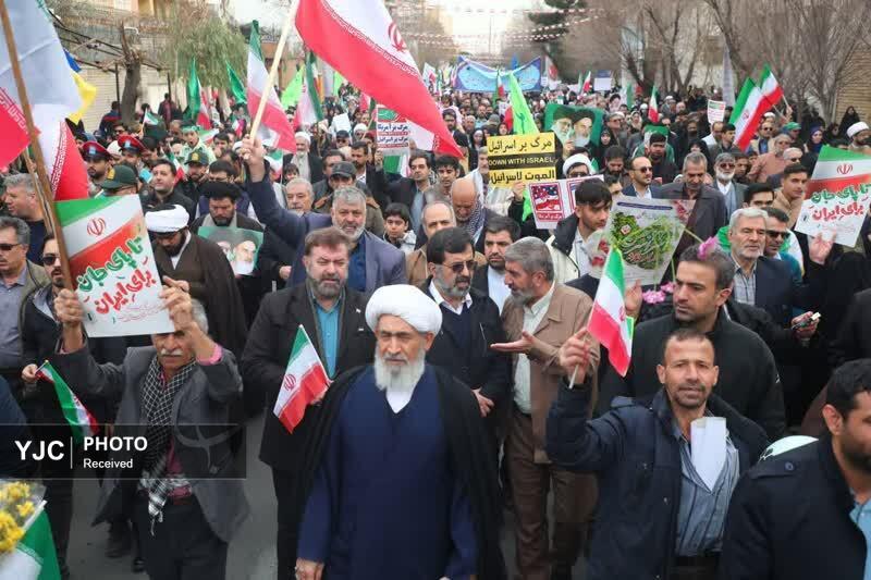 خروش مردم انقلابی قم در راهپیمایی ۲۲ بهمن