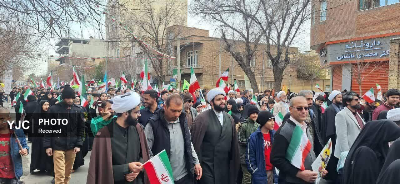 خروش مردم انقلابی قم در راهپیمایی ۲۲ بهمن