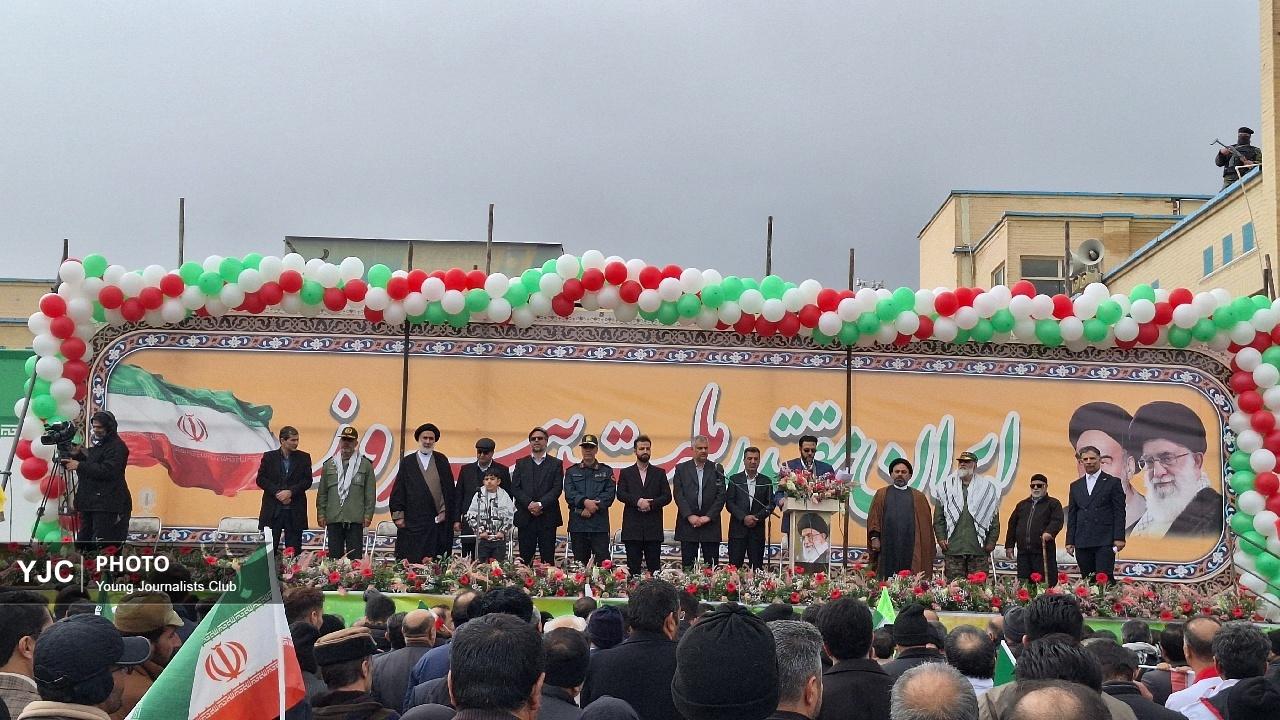 ۲۲ بهمن، پاسخ تاریخی ملت ایران به تحریف‌گران و حامیان خاندان فاسد پهلوی است