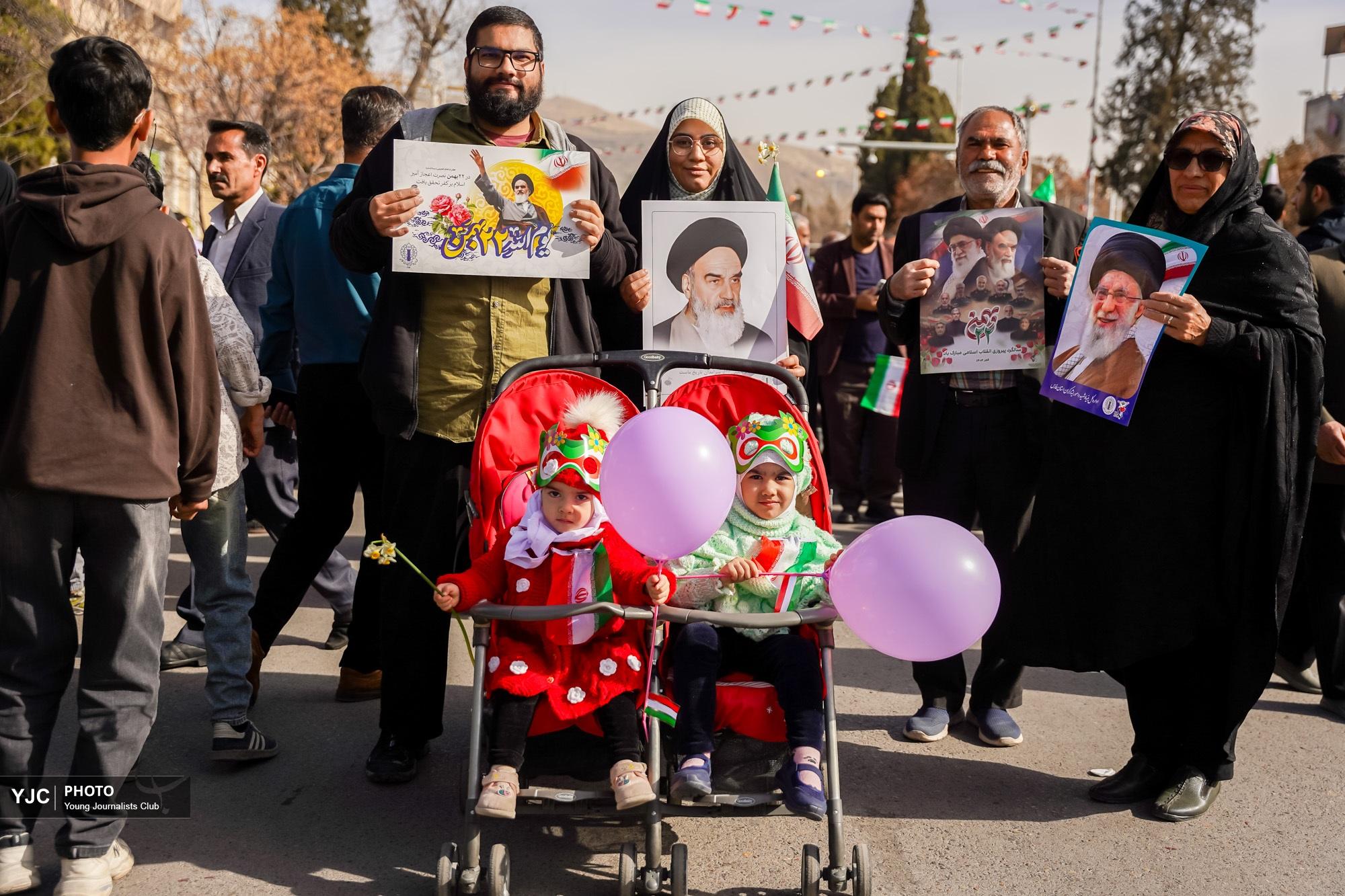 حماسه شیرازی‌ها در جشن انقلاب + فیلم