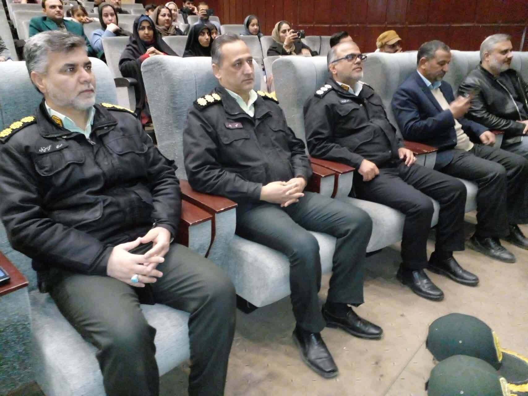 حال و هوای نیشابوری ها در شب ۲۲ بهمن و سر دادن ندای گلبانگ الله و اکبر