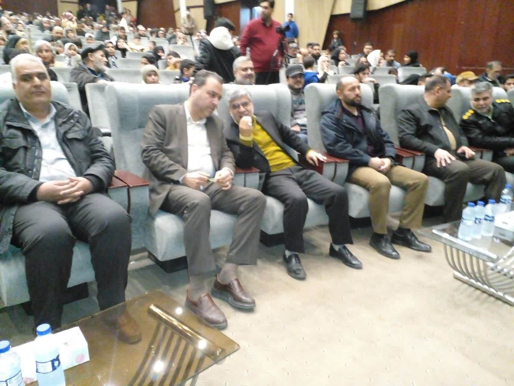 حال و هوای نیشابوری ها در شب ۲۲ بهمن و سر دادن ندای گلبانگ الله و اکبر