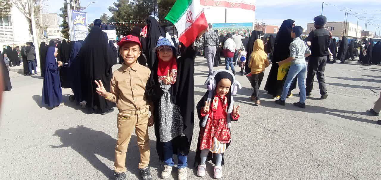 کرمانیان از قدم تا فریاد؛ انقلاب در رگ&zwnj;های شهر جاری شد