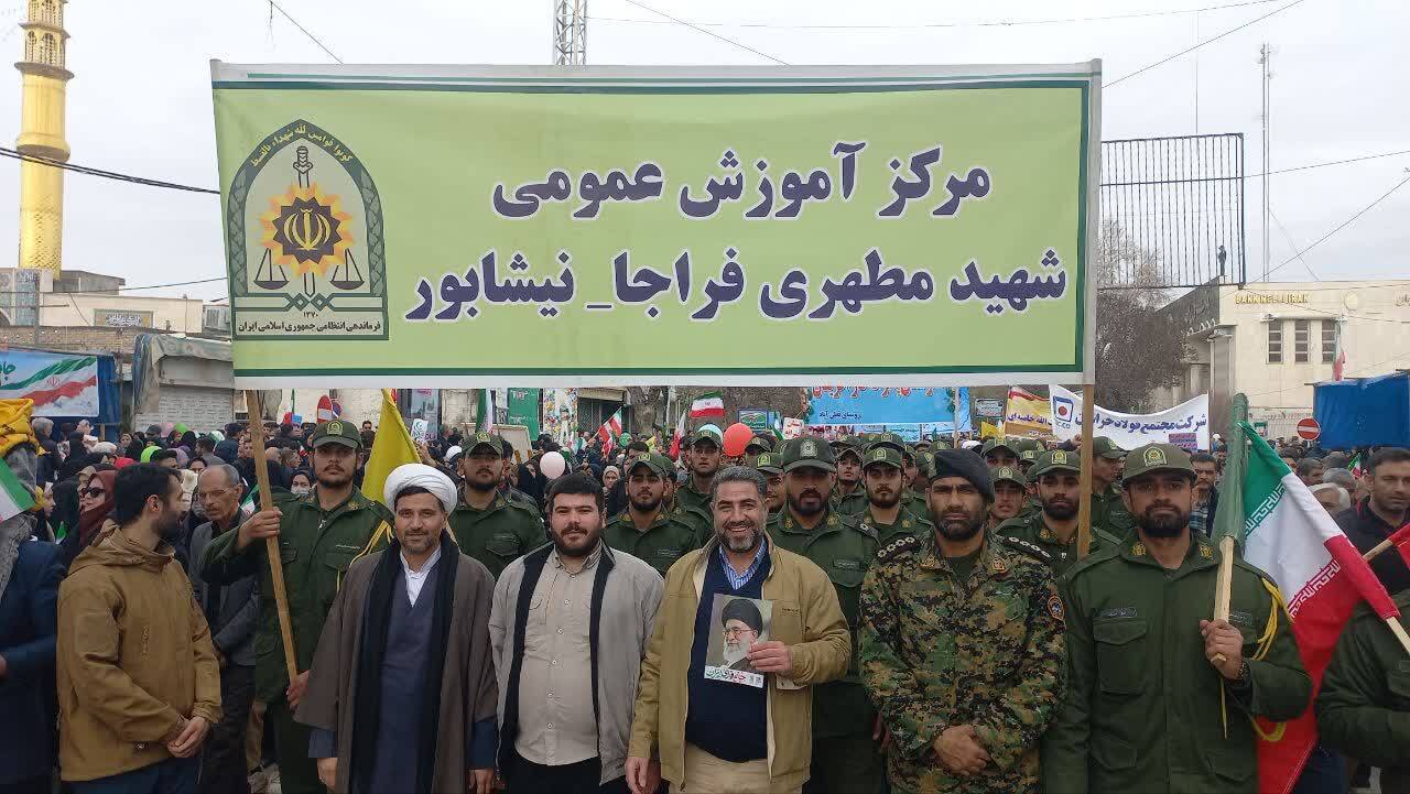 حضور باشکوه سربازان مرکز آموزشی شهید مطهری فراجای نیشابور در راهپیمایی ۲۲ بهمن + عکس