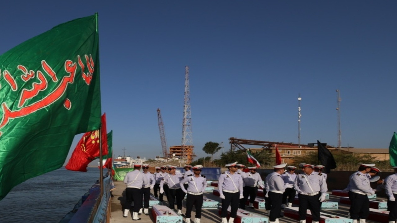 پیکر مطهر ۸۵ شهید دوران دفاع مقدس از مرز آبی اروندرود وارد کشور شد