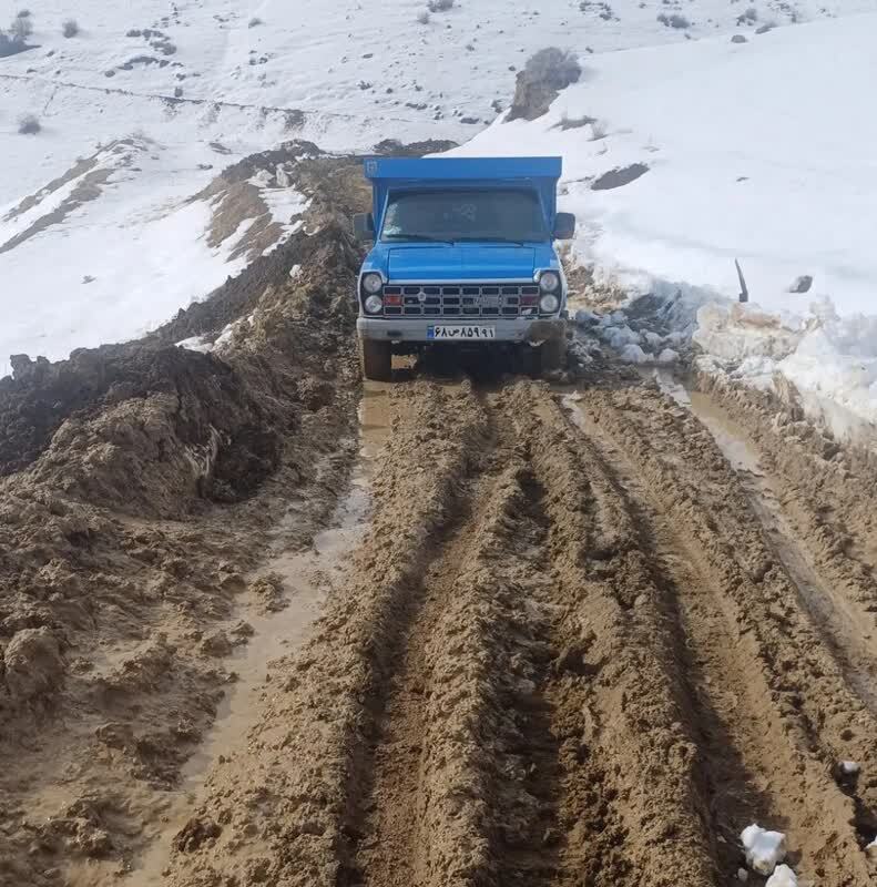گلایه رانندگان از جاده گلی روستای اسمرود به شهرستان خلخال