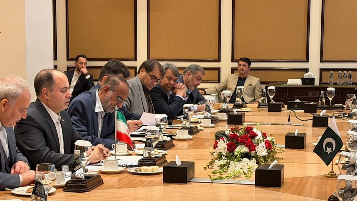 دیپلمات سابق انگلیسی؛ ایران هشدار داد، هر ضربه، جنگ تمام‌عیار خواهد بود! + فیلم
