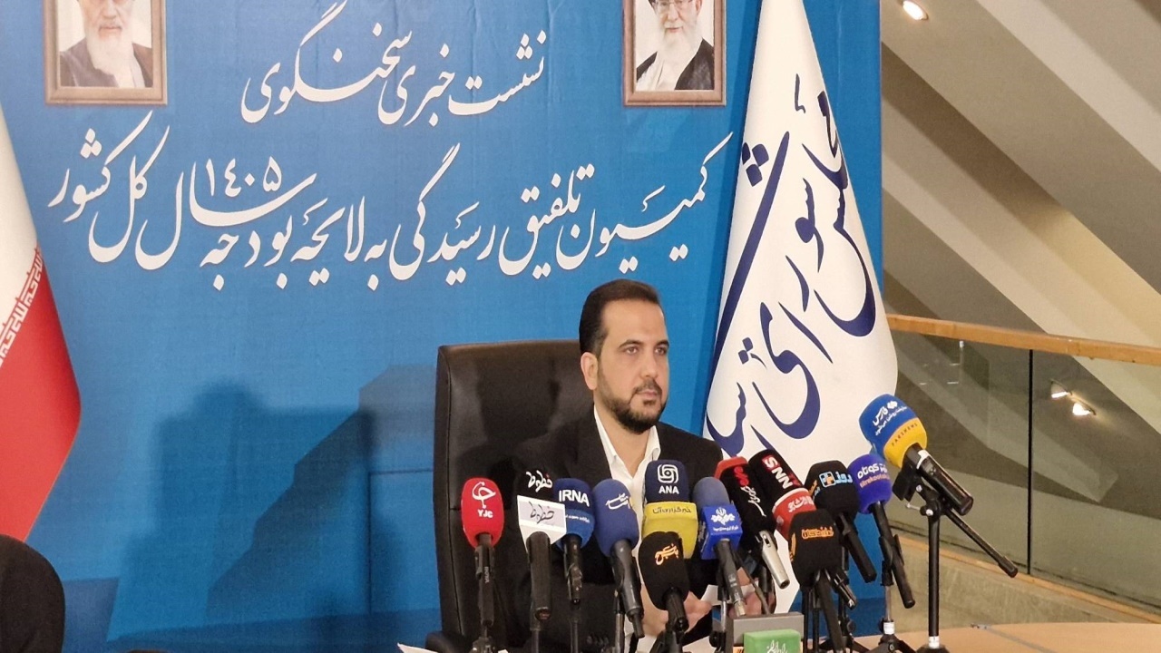 سخنگوی کمیسیون تلفیق بودجه: هیچ فردی کم‌تر از ۲۱ درصد و هیچ فردی بیش از ۴۳ درصد افزایش حقوق نخواهد داشت