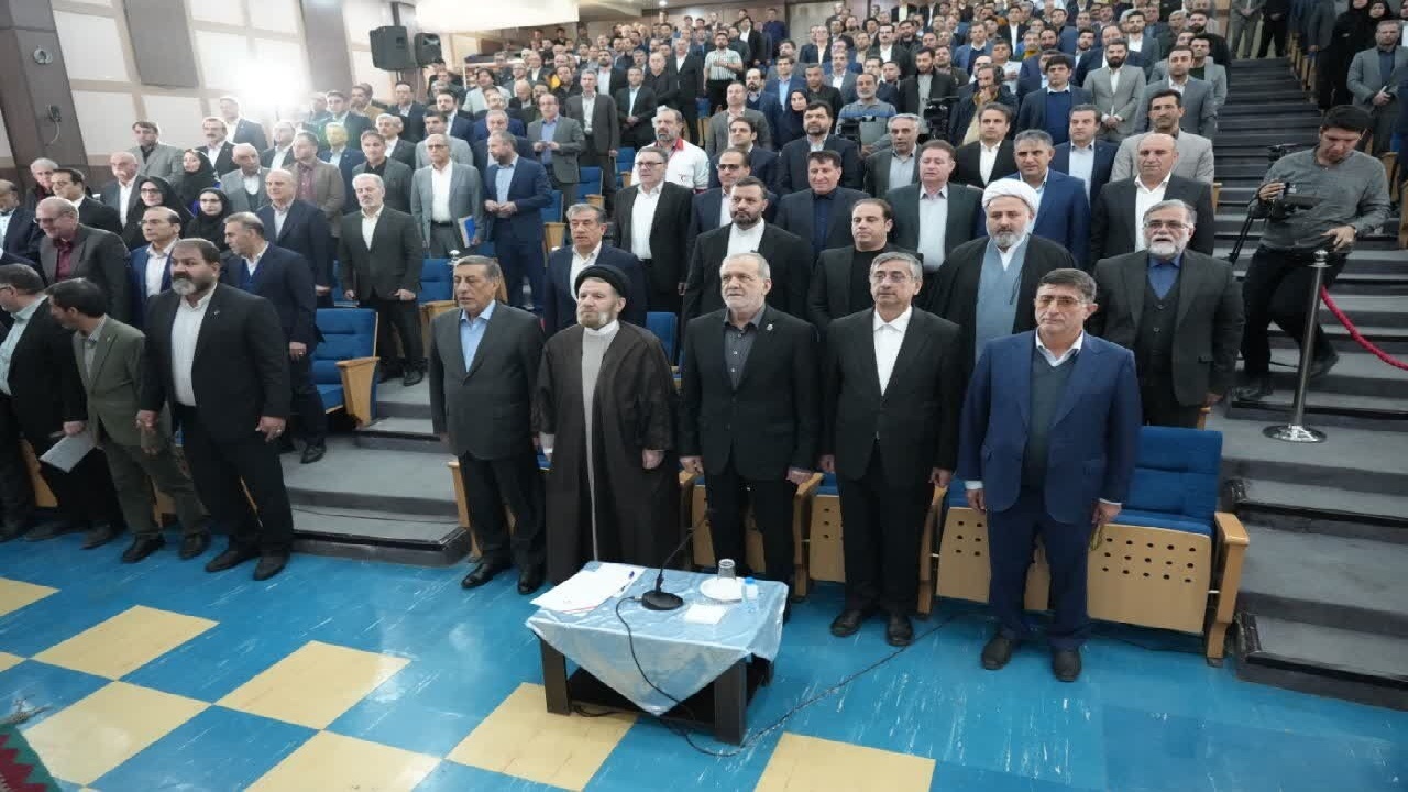 امضای تفاهم‌نامه واگذاری منطقه ویژه خرم‌آباد به ارزش ۱۸ همت امضا شد