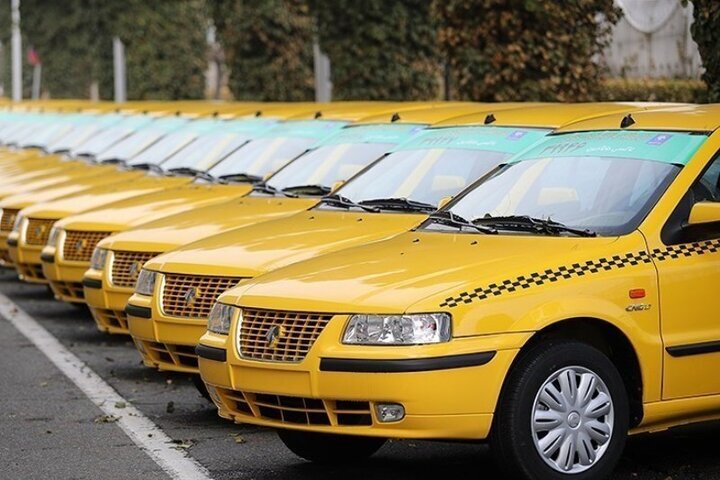 تحویل ۴۰۰ دستگاه سمند نو بین شهری به رانندگان تاکسی
