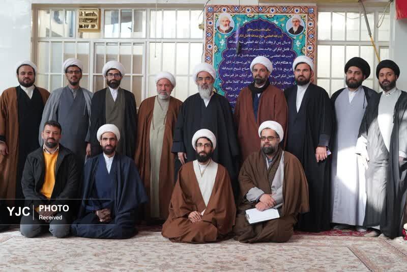 برای توهین و استهزا شدن آماده باشید، اما بدانید که خدا با شماست برای توهین و استهزا شدن آماده باشید، اما بدانید که خدا با شماست