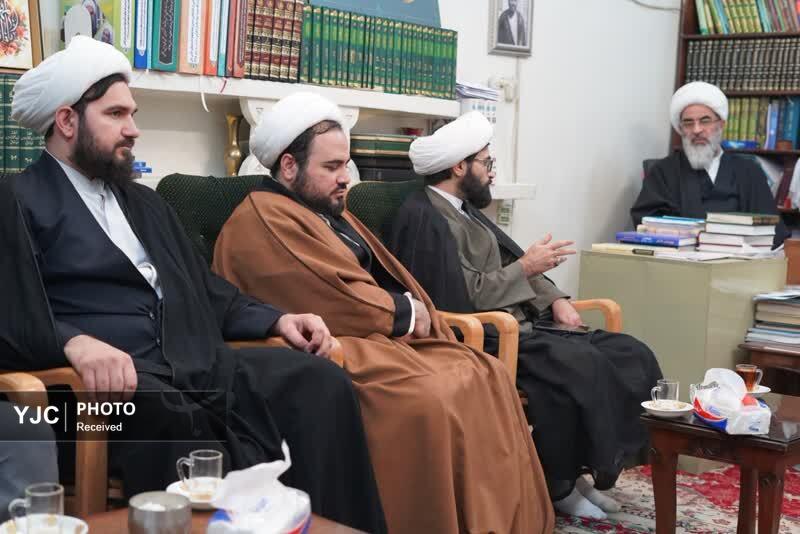 برای توهین و استهزا شدن آماده باشید، اما بدانید که خدا با شماست برای توهین و استهزا شدن آماده باشید، اما بدانید که خدا با شماست