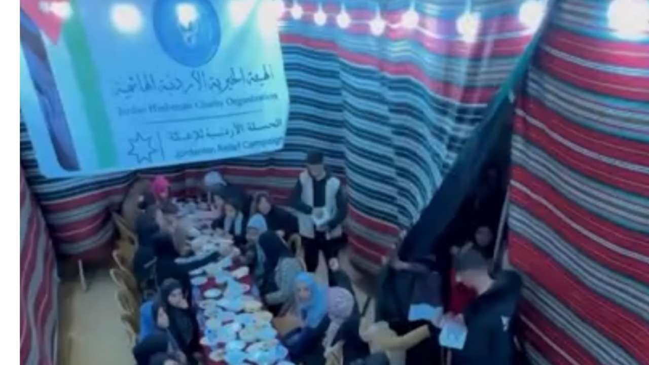 اولین سحری دست جمعی در چادرهای آوارگان در غزه + فیلم