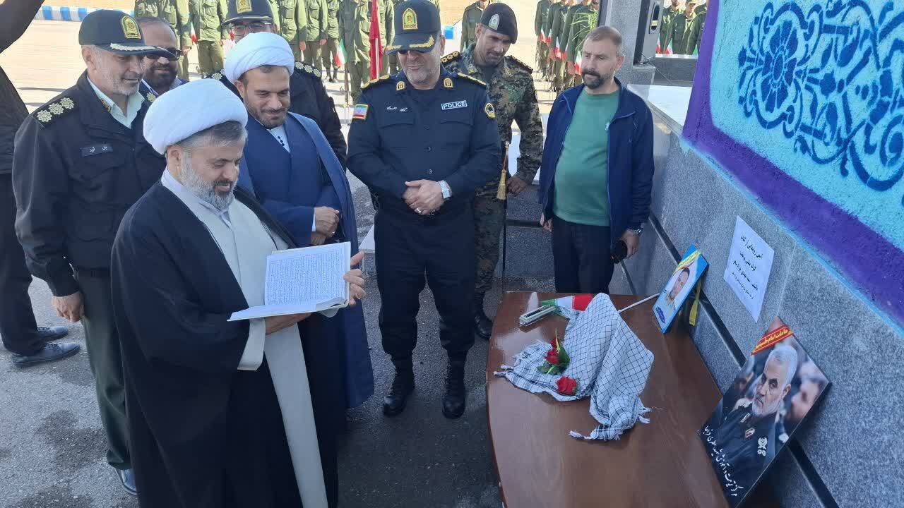 مراسم رونمایی از کتاب کوله پشتی موفقیت در نیشابور به مناسبت ماه مبارک رمضان