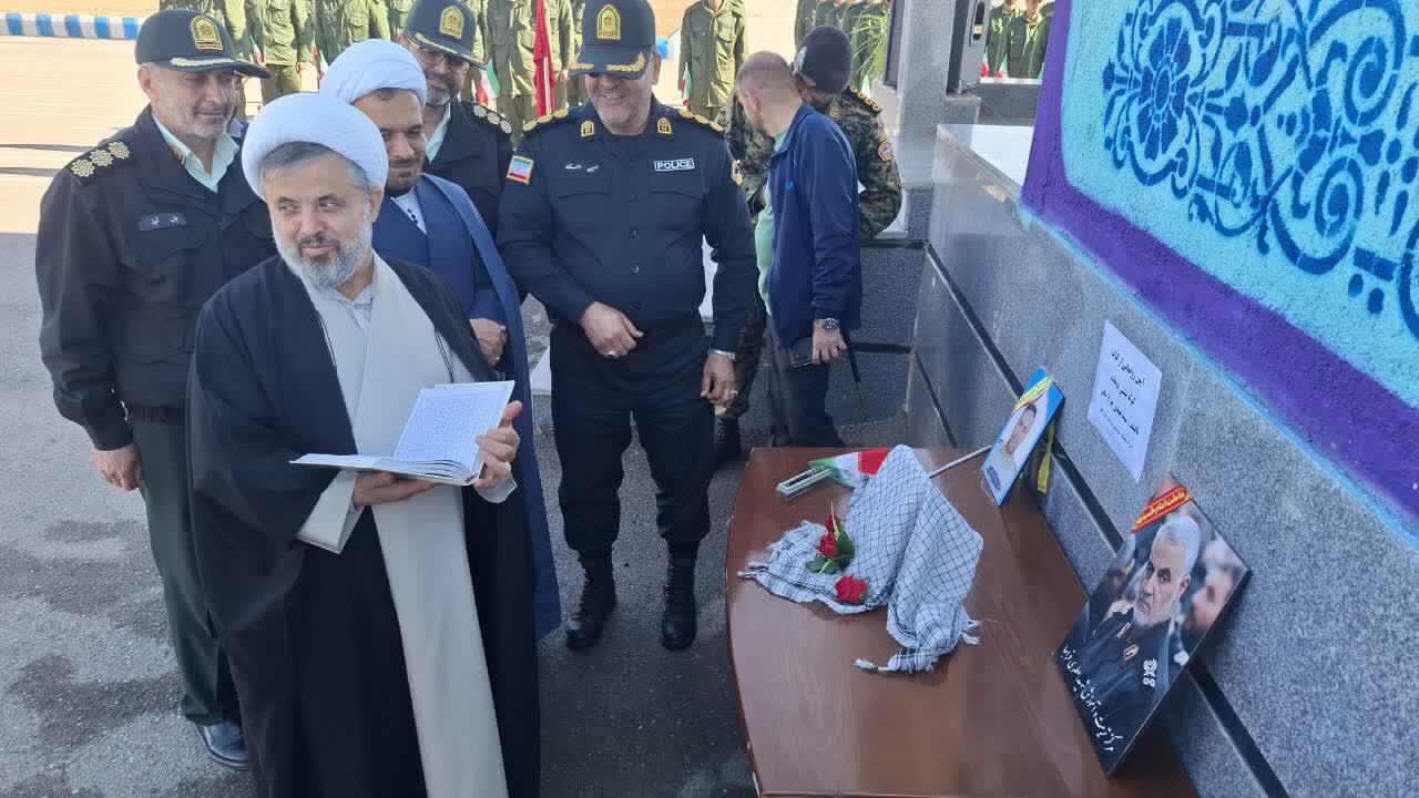 مراسم رونمایی از کتاب