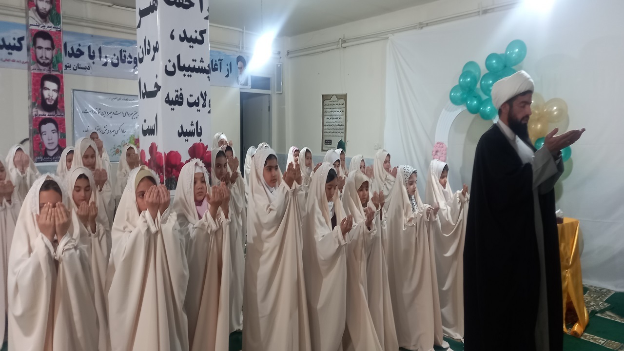 جشن تکلیف دانش آموزان دختر در روستای آراسنج+تصاویر و فیلم