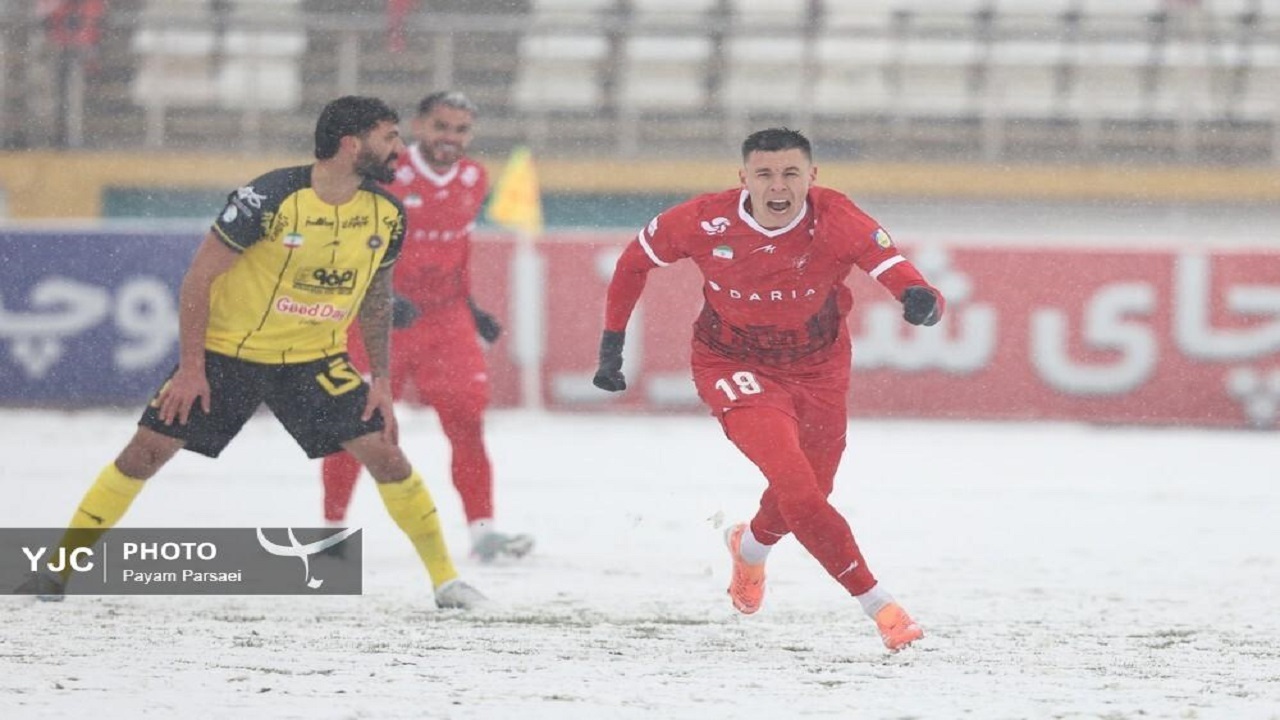 بازی را مردان سرزمین برف برای پرسپولیس در آوردند/ نبود محمد عسگری در سپاهان احساس می‌شود
