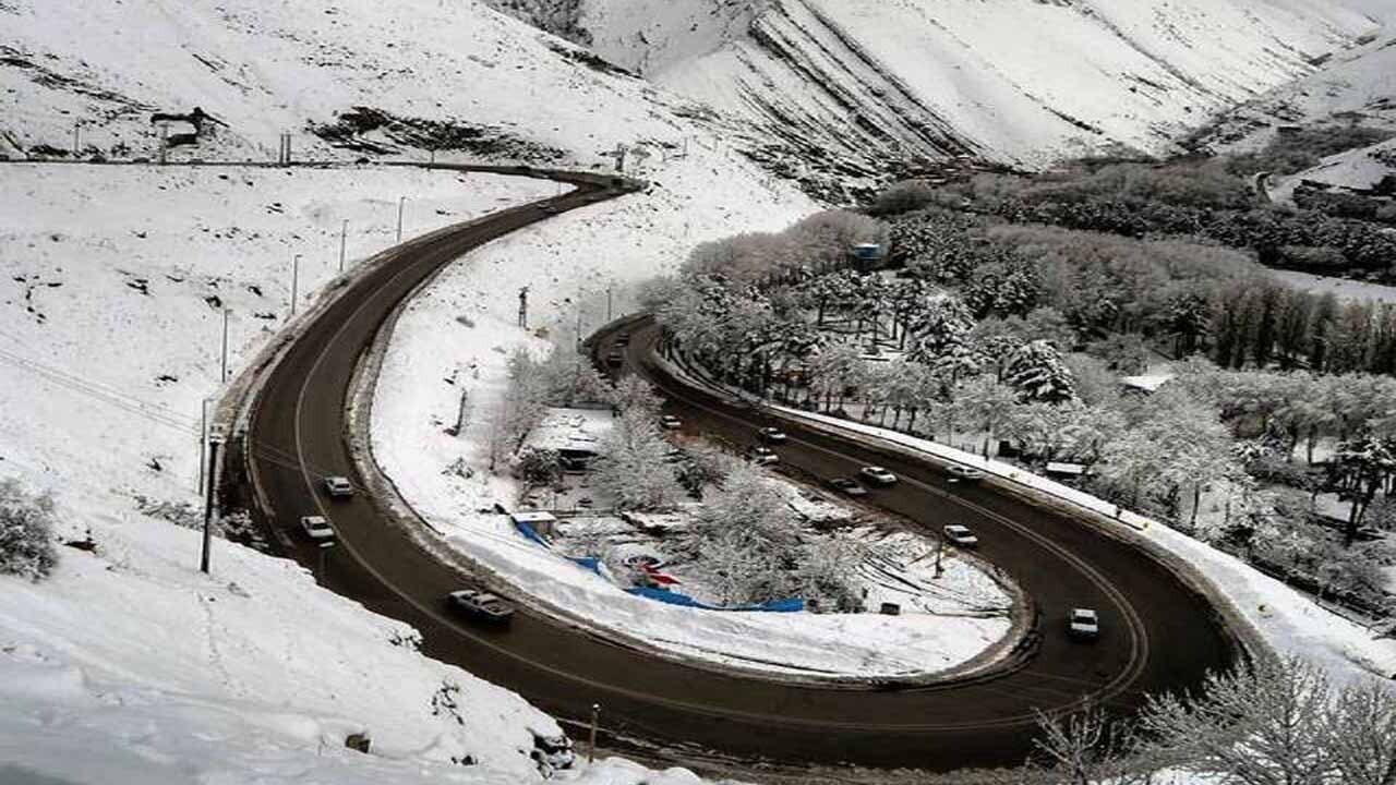 بارش برف و باران در ۷ استان/ ترافیک سنگین در محور‌های ورودی پایتخت