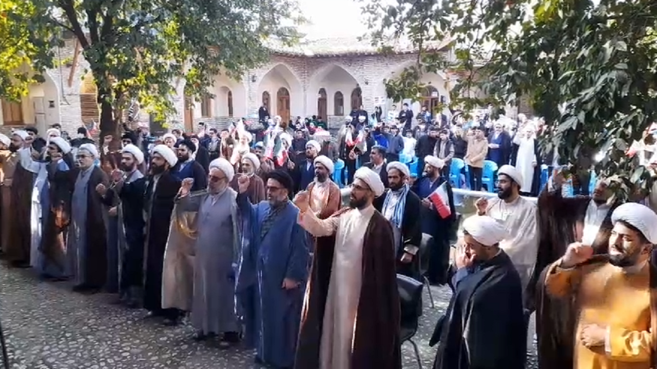 تجمع طلاب، روحانیون و مردم در مجموعه تاریخی فرهنگی عمادیه گرگان