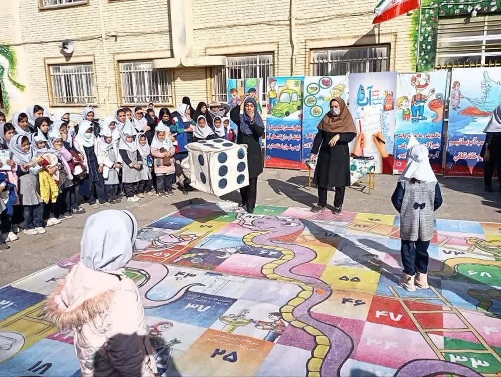 ٣٩۰ دانش&zwnj;آموز دبستان