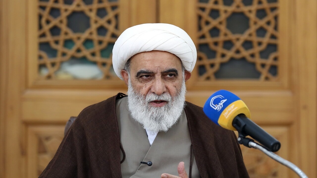سخنان شدیداللحن آیت الله شب زنده دار درباره اهانت به رهبر معظم انقلاب