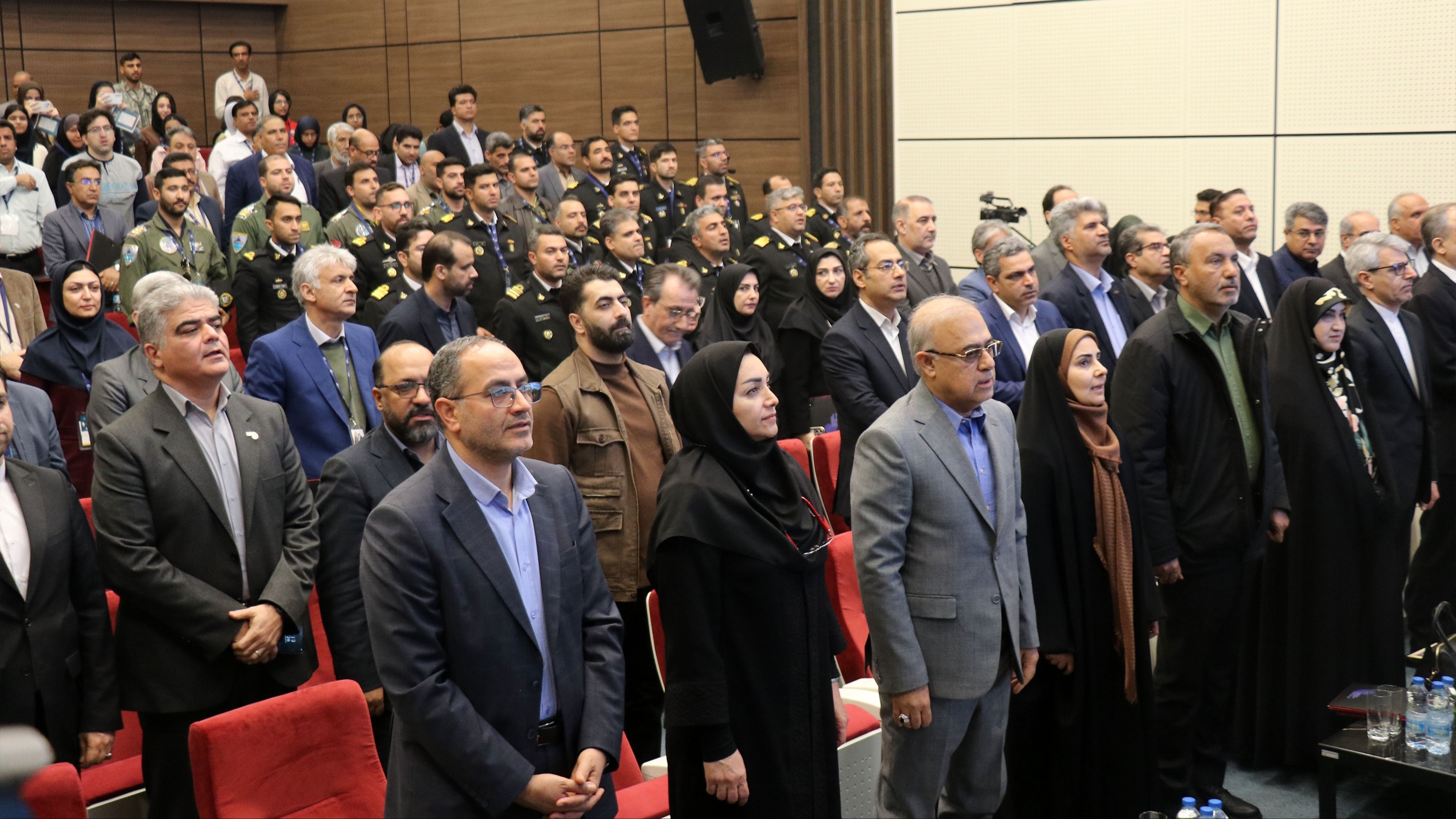 خلیج فارس کانون پیوند راهبردی اقتصاد، امنیت و گستره جغرافیایی کشور است